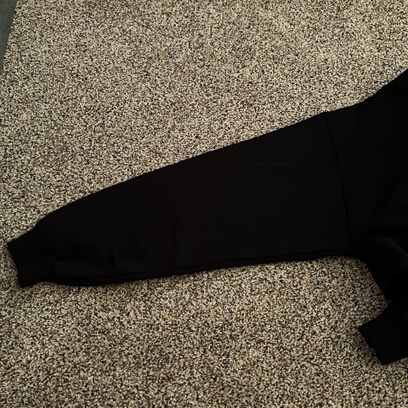 Missguided x PlayBoy collab, size medium cropped sweater - Picture 4 of 4